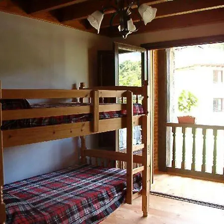 Ferienhaus La Nozal Piscina, Barbacoa, Jardin Llanes